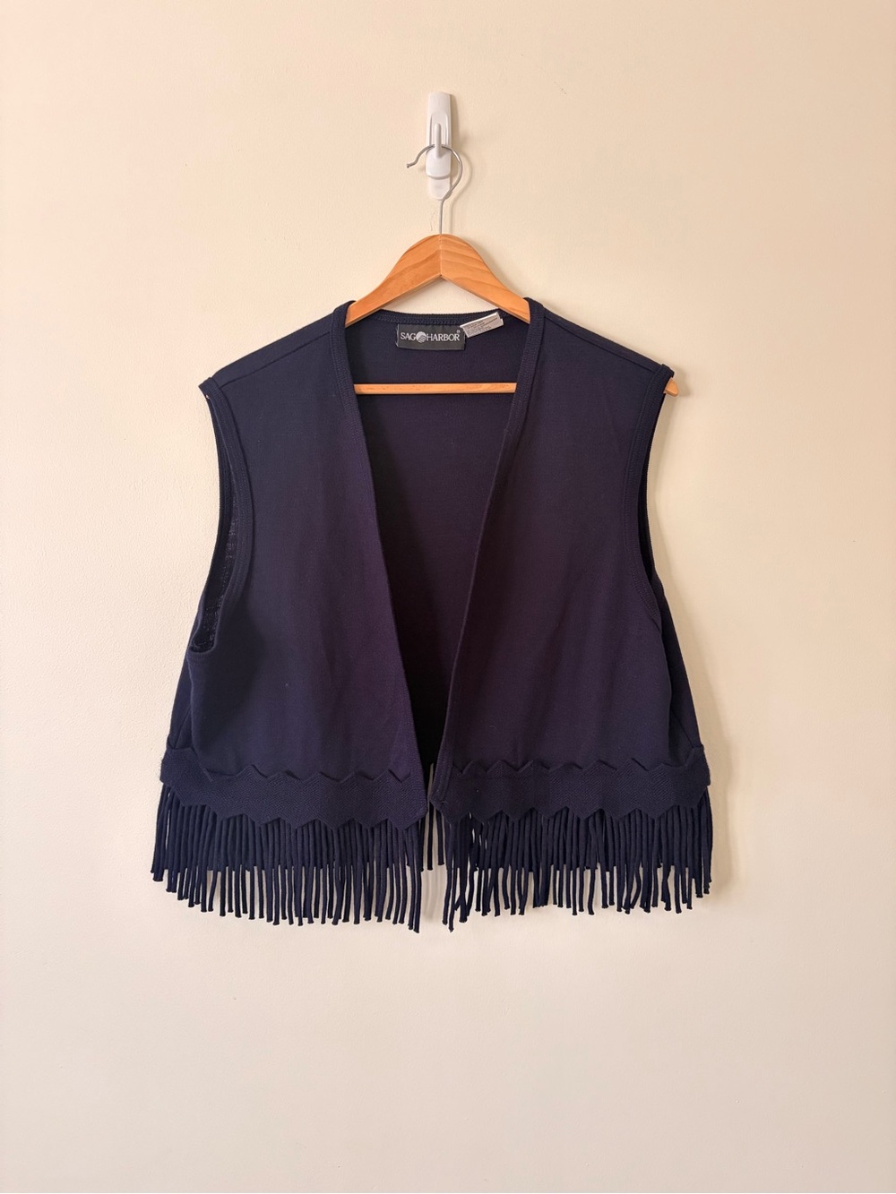 Sag Harbor Fringe Vest in Navy Large Like New